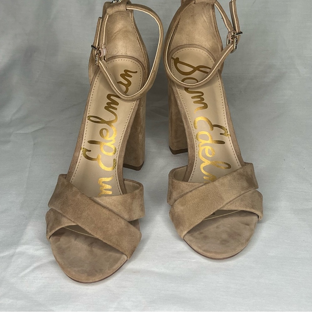 Sam Edelman nude suede heel